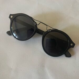 Glassy High Roller Polarized Sunglasses Black Round Frames